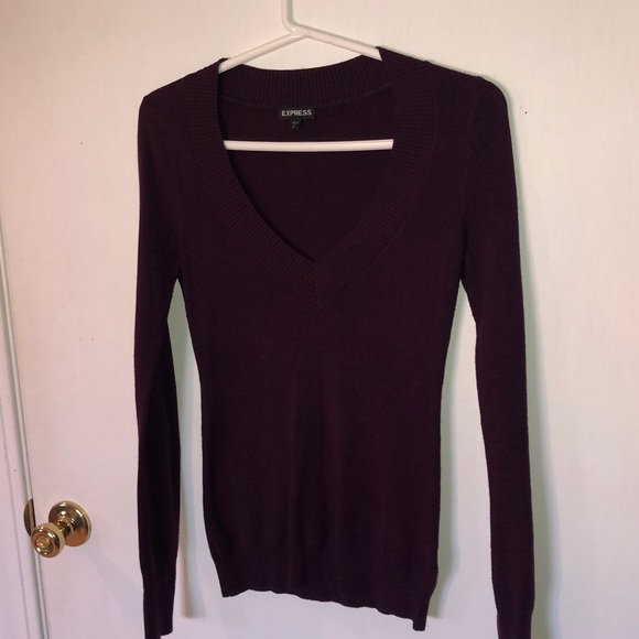 Simple Sweater - Picture 2 of 2